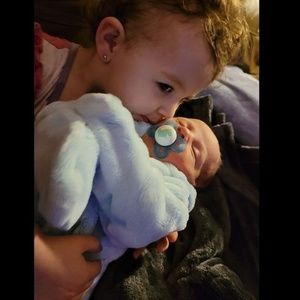 Meet your Posher, Laura